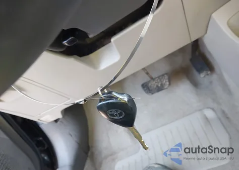 2010 Toyota Yaris из США, поврежденный, VIN JTDBT4K31A1394702